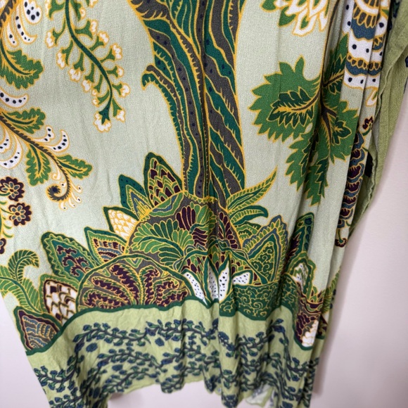 Elegant Green Floral Maxi Dress - Picture 10 of 13